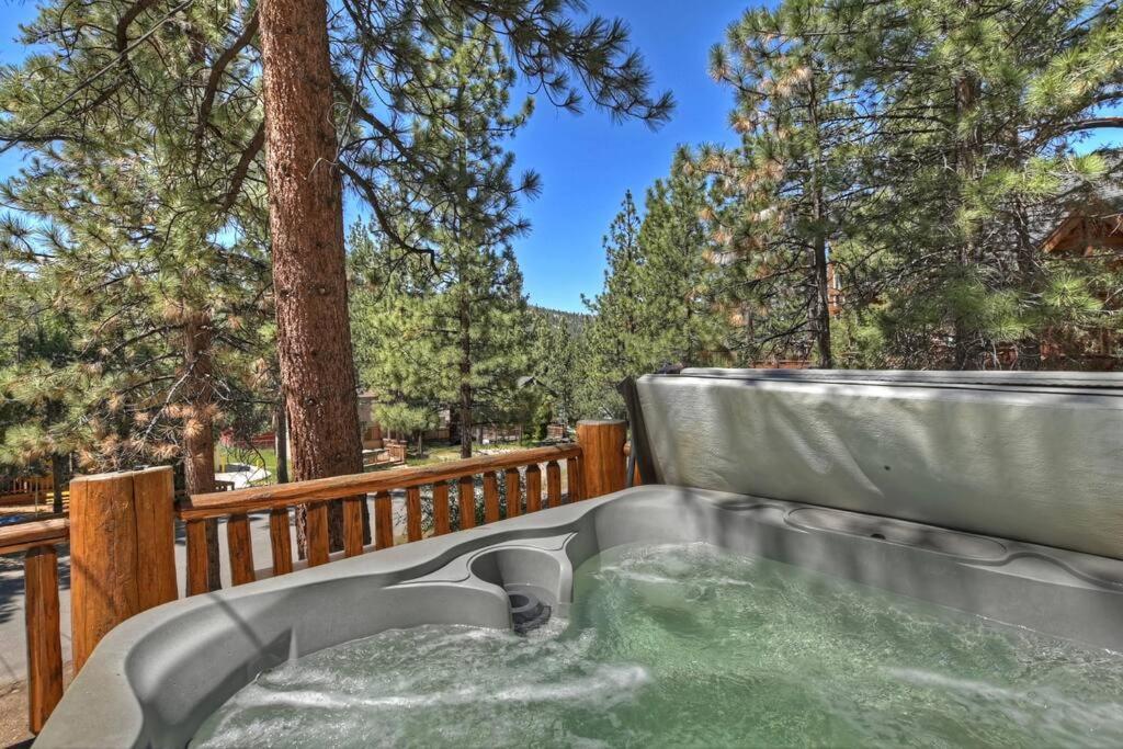 Chalet Monterey W/Hot Tub - Big Decks/Bbq Villa Big Bear Lake Esterno foto